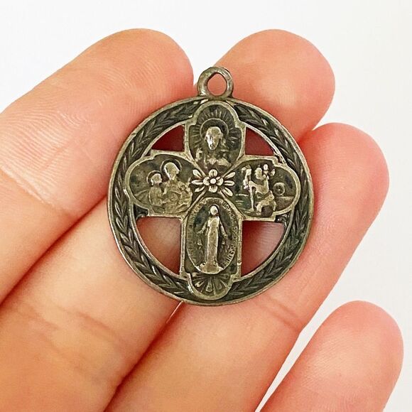 Vintage sterling silver catholic religious- 4 way cross 1” diameter - Picture 5 of 6